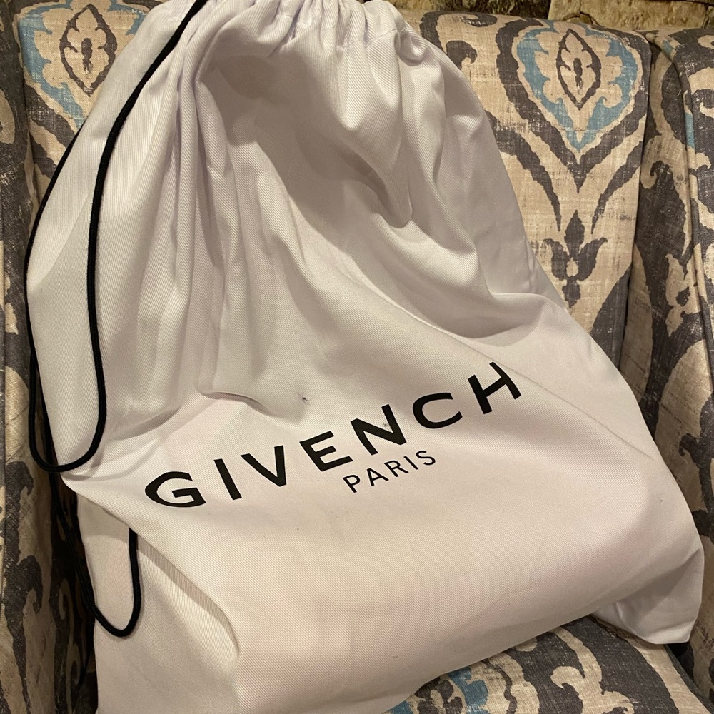 Givenchy Antigona